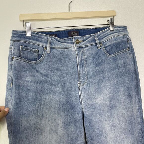 NYDJ Marilyn Straight Jeans Plus Size 16 Lift Tuck Biscayne Wash Stretch Denim - Picture 6 of 10